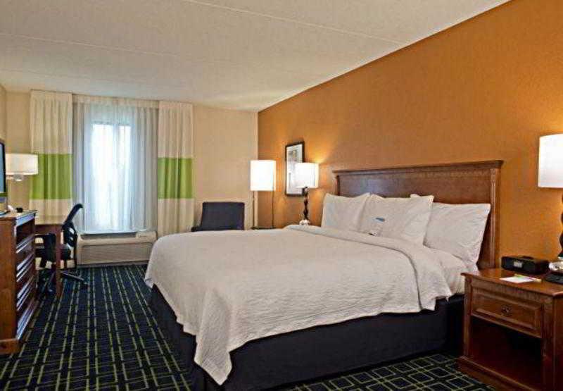 Fairfield Inn & Suites By Marriott ולדוסטה מראה חיצוני תמונה
