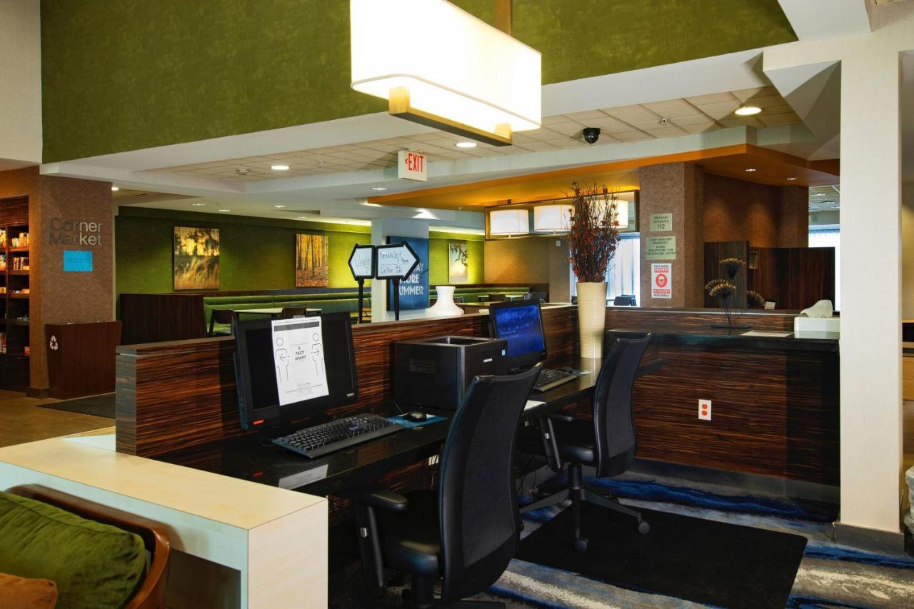 Fairfield Inn & Suites By Marriott ולדוסטה מראה חיצוני תמונה