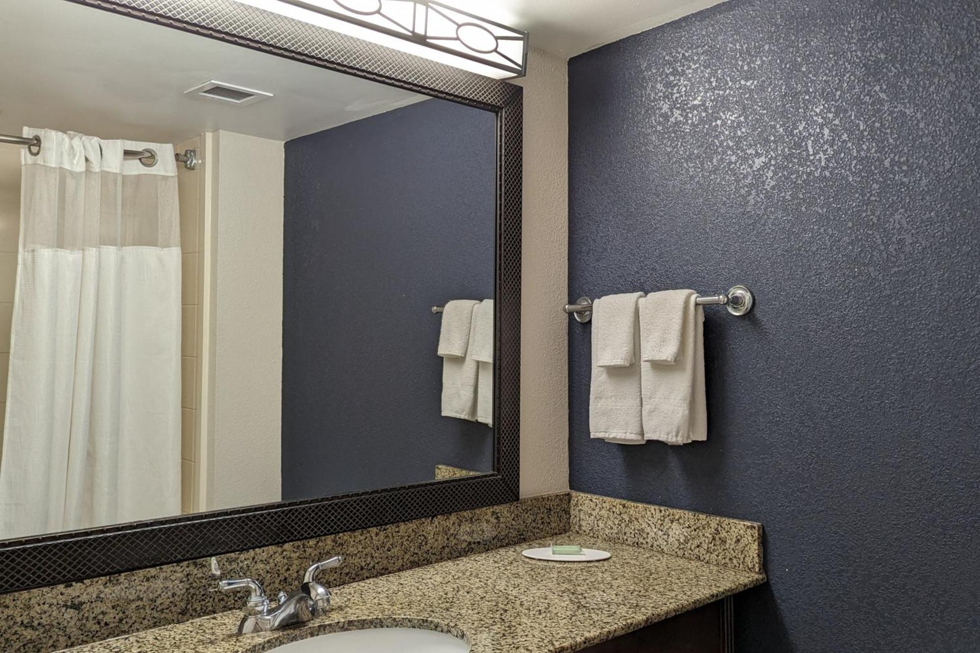Fairfield Inn & Suites By Marriott ולדוסטה מראה חיצוני תמונה